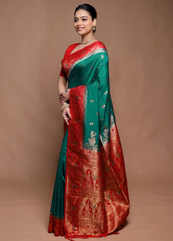Green Dupion Silk Saree With Blouse Piece - Image 4