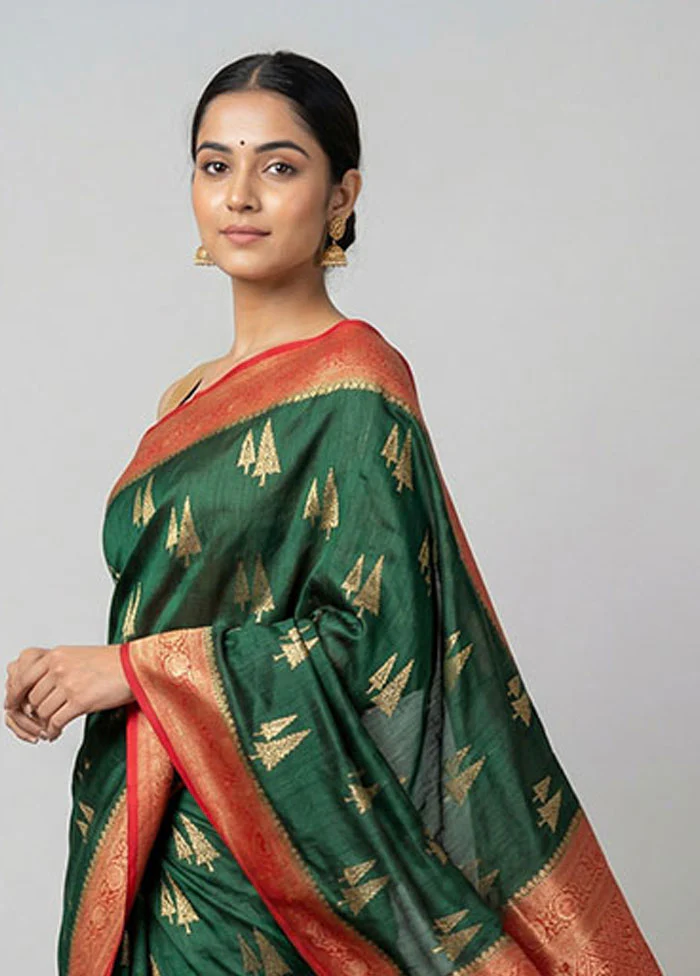 Green Dupion Silk Saree With Blouse Piece - Image 2