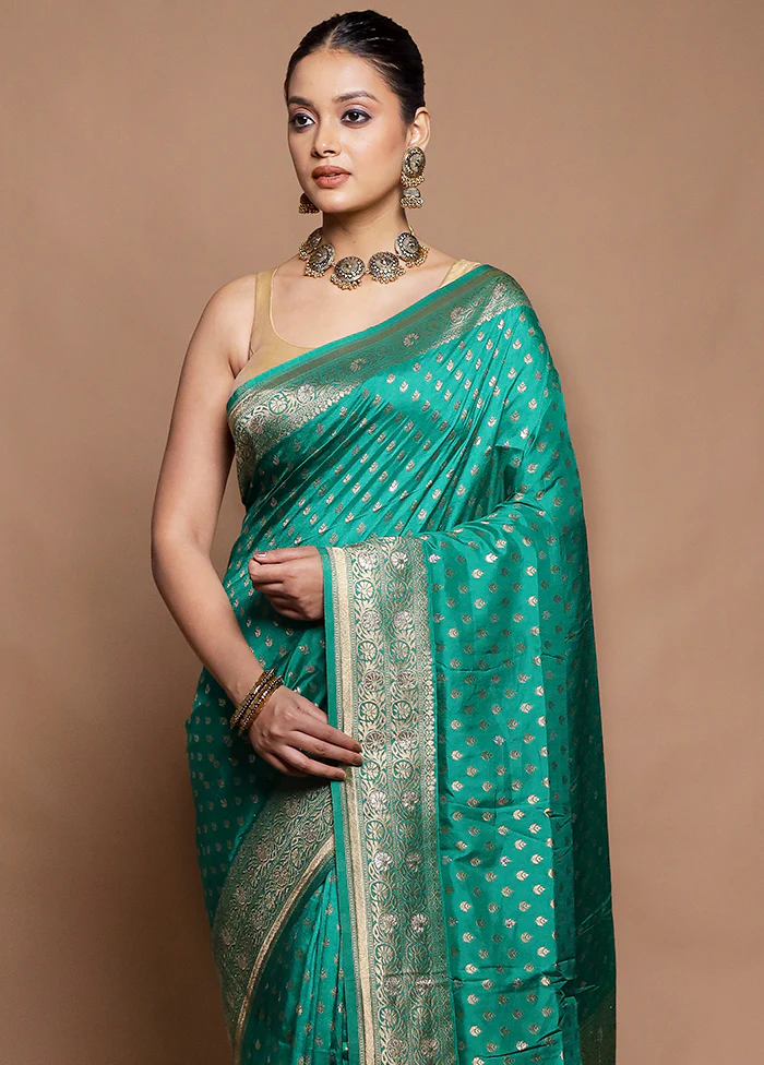 Green Dupion Silk Saree With Blouse Piece - Image 2