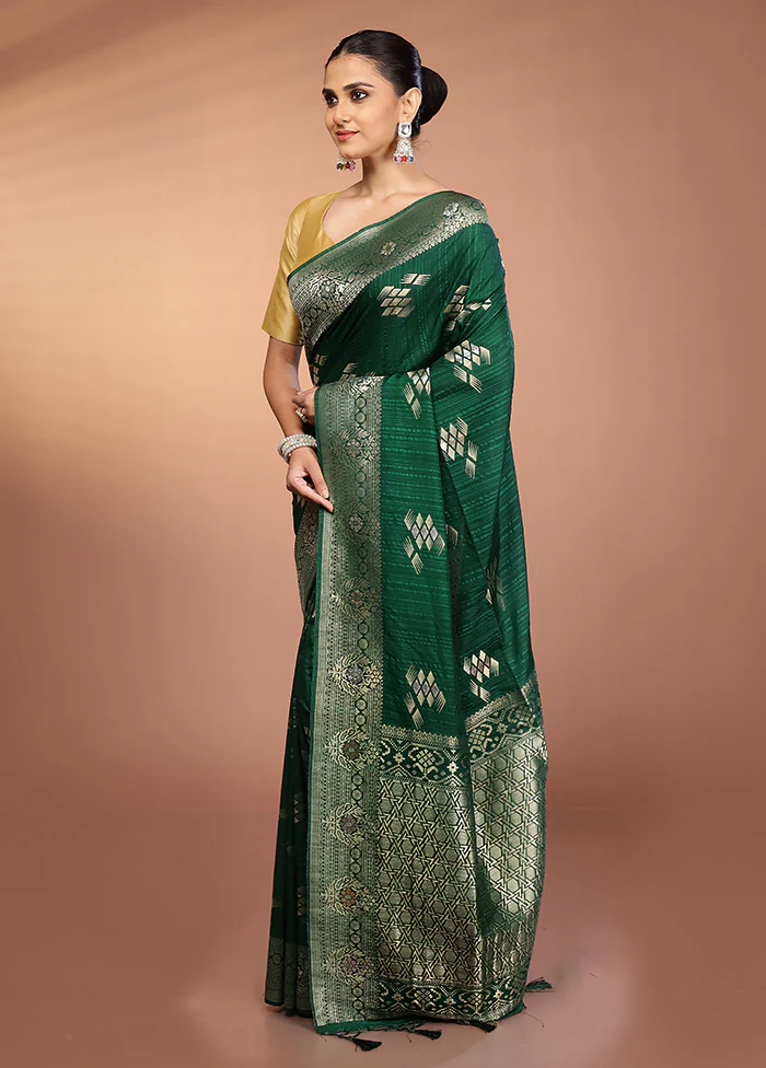 Green Dupion Silk Saree With Blouse Piece - Image 4