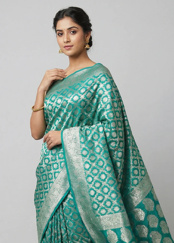 Green Dupion Silk Saree With Blouse Piece - Image 2