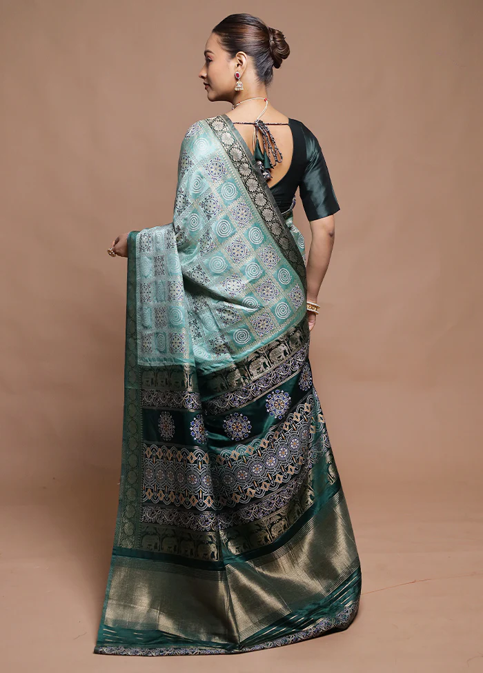 Green Dupion Silk Saree With Blouse Piece - Image 3