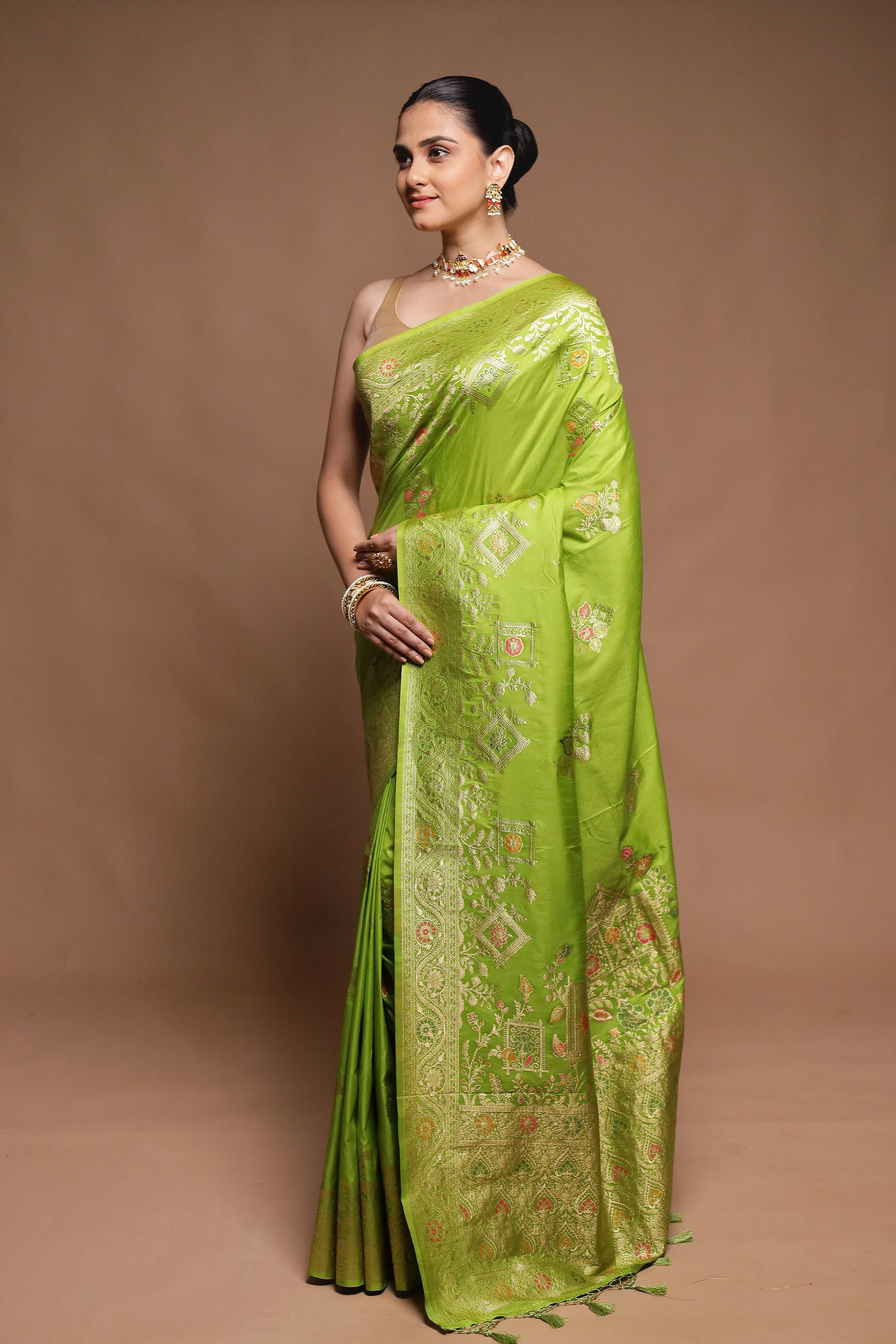 Green Dupion Silk Saree With Blouse Piece - Image 4