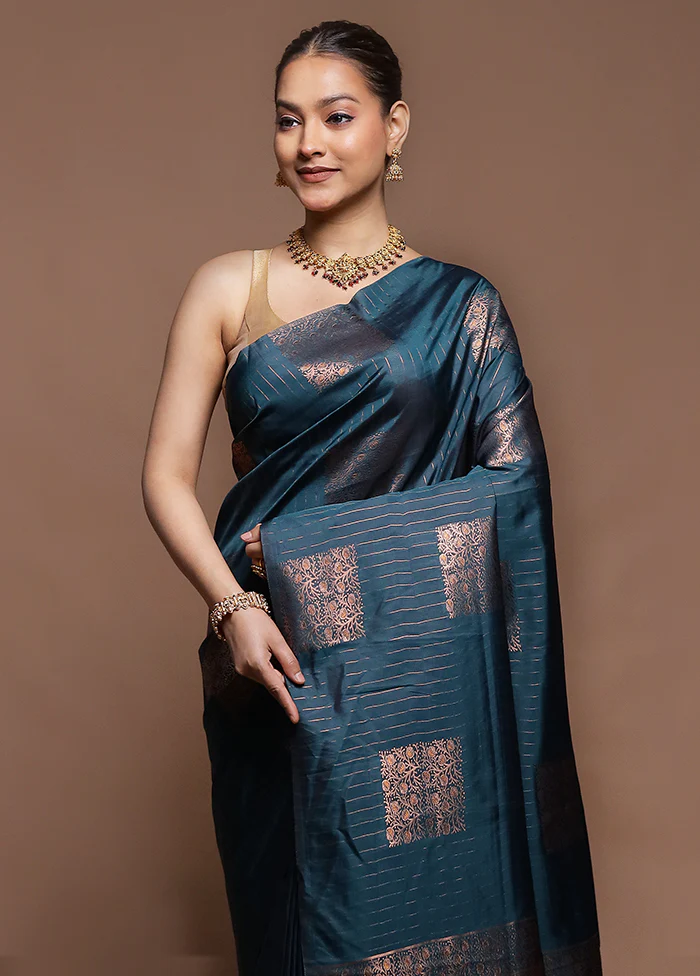 Green Dupion Silk Saree With Blouse Piece - Image 2