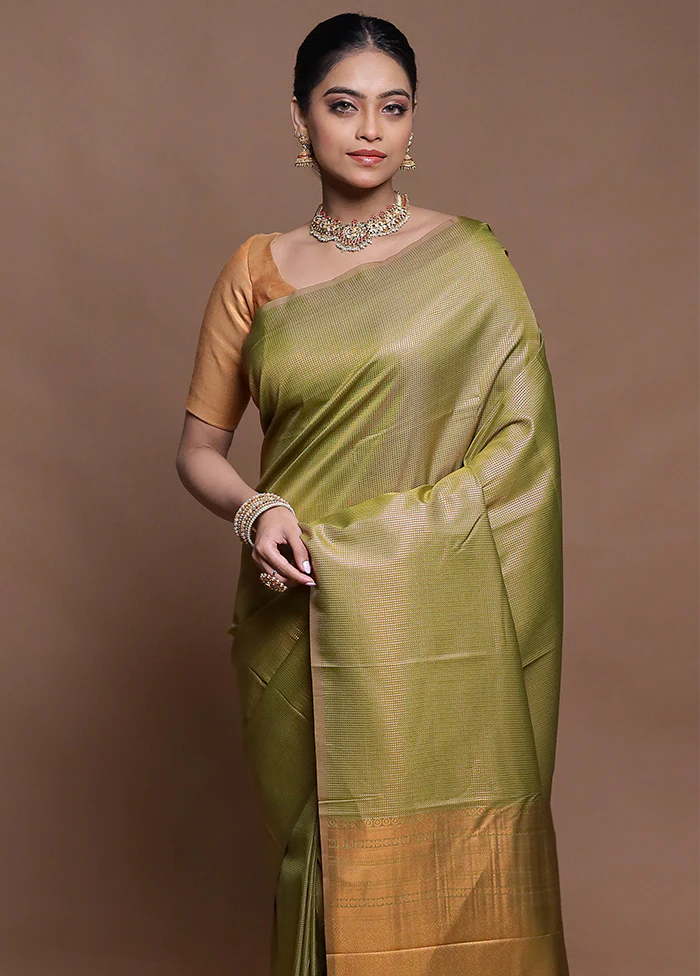 Green Dupion Silk Saree With Blouse Piece - Image 2