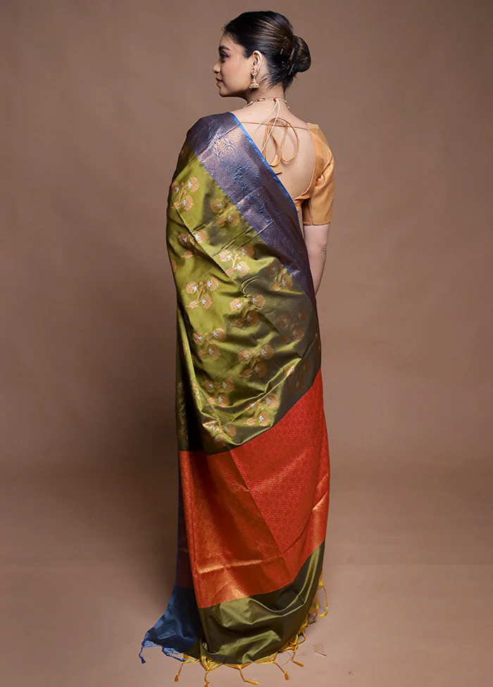 Green Dupion Silk Saree With Blouse Piece - Image 3