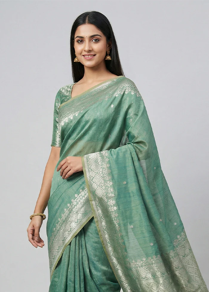 Green Dupion Silk Saree With Blouse Piece - Image 2