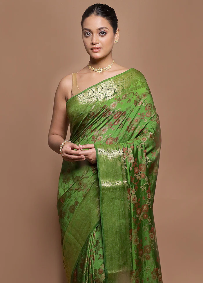 Green Dupion Silk Saree With Blouse Piece - Image 2