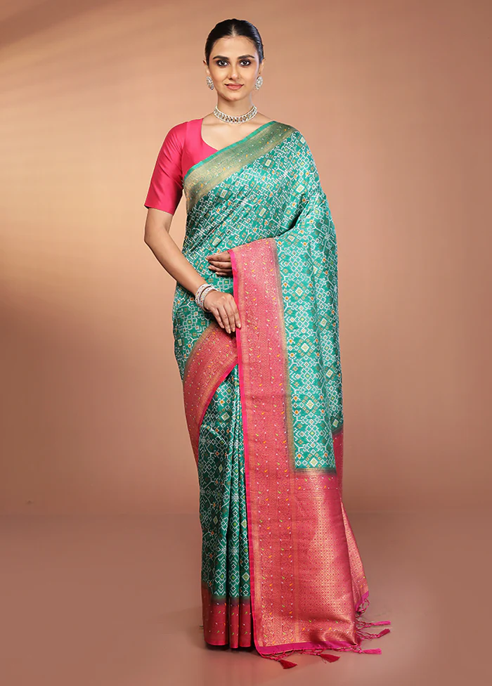 Green Dupion Silk Saree With Blouse Piece - Image 2