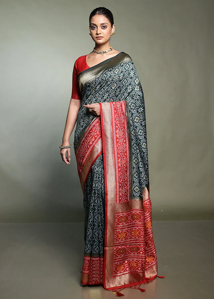 Green Dupion Silk Saree With Blouse Piece - Image 2