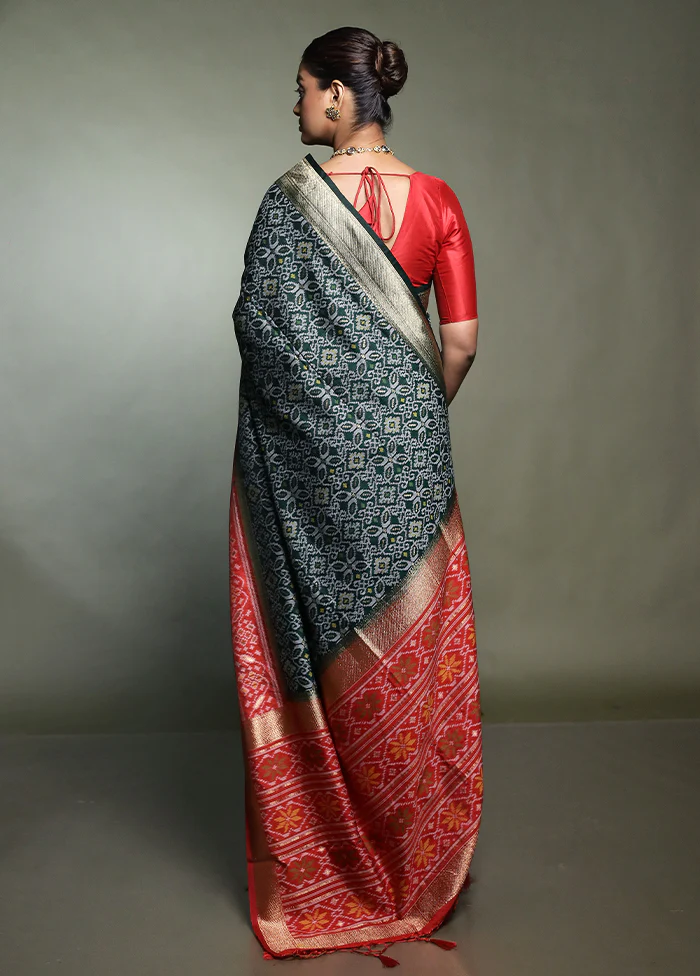 Green Dupion Silk Saree With Blouse Piece - Image 3