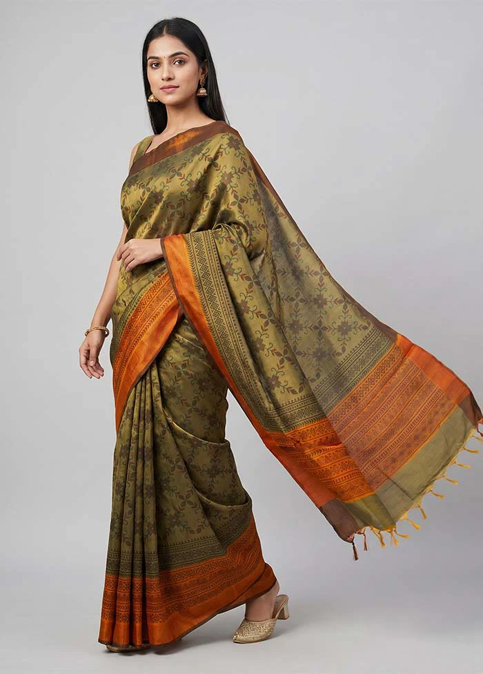 Green Dupion Silk Saree With Blouse Piece