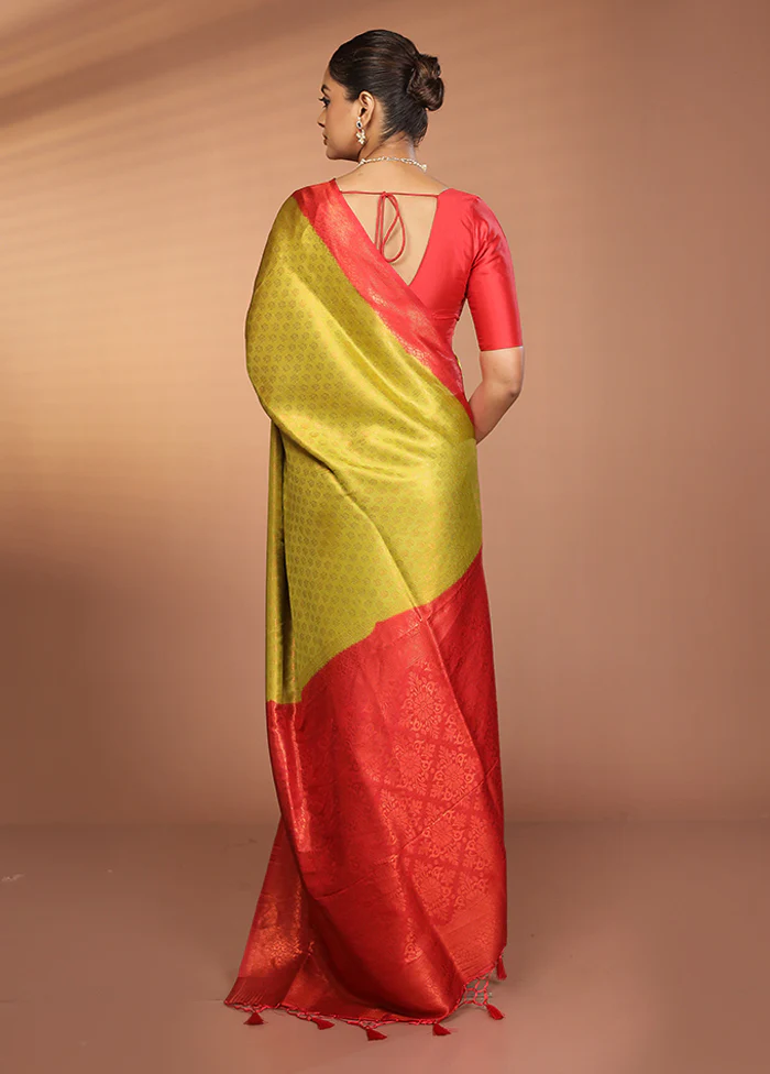 Green Dupion Silk Saree With Blouse Piece - Image 3