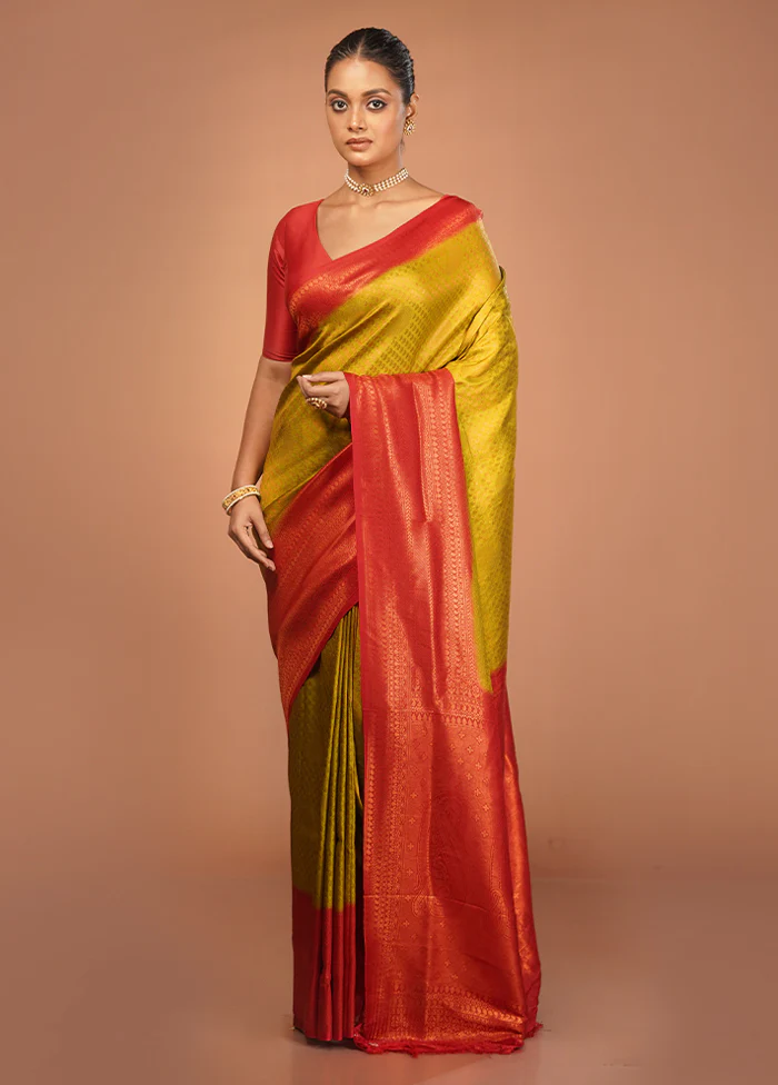Green Dupion Silk Saree With Blouse Piece - Image 2