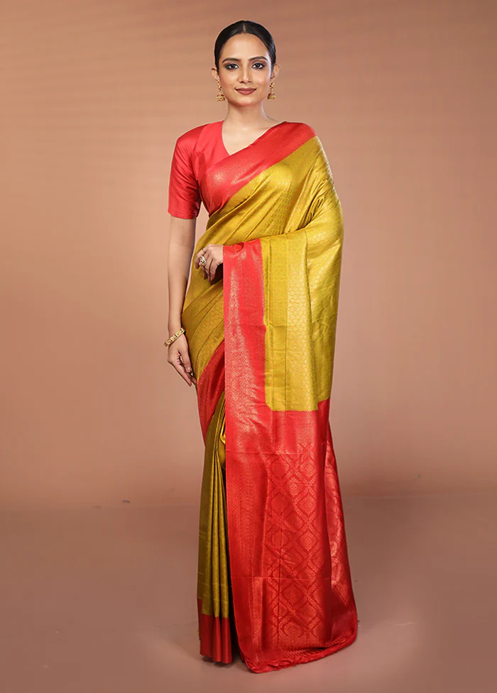 Green Dupion Silk Saree With Blouse Piece - Image 2