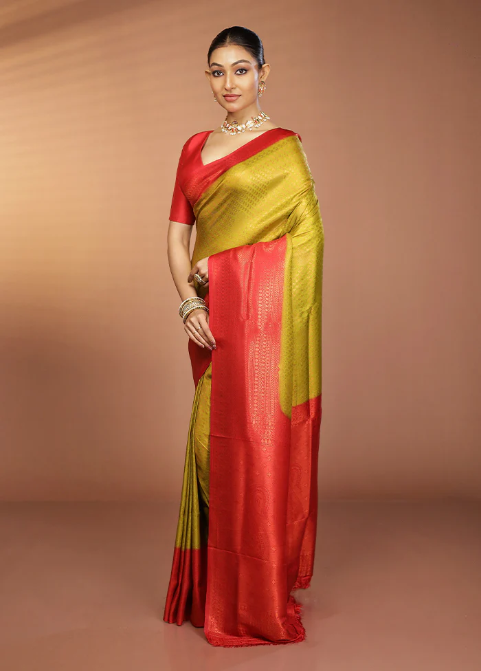 Green Dupion Silk Saree With Blouse Piece - Image 4