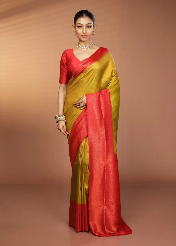 Green Dupion Silk Saree With Blouse Piece - Image 2