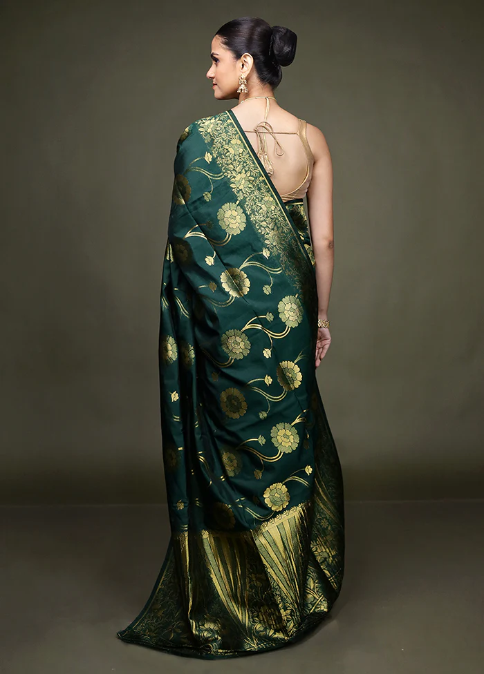 Green Dupion Silk Saree With Blouse Piece - Image 3