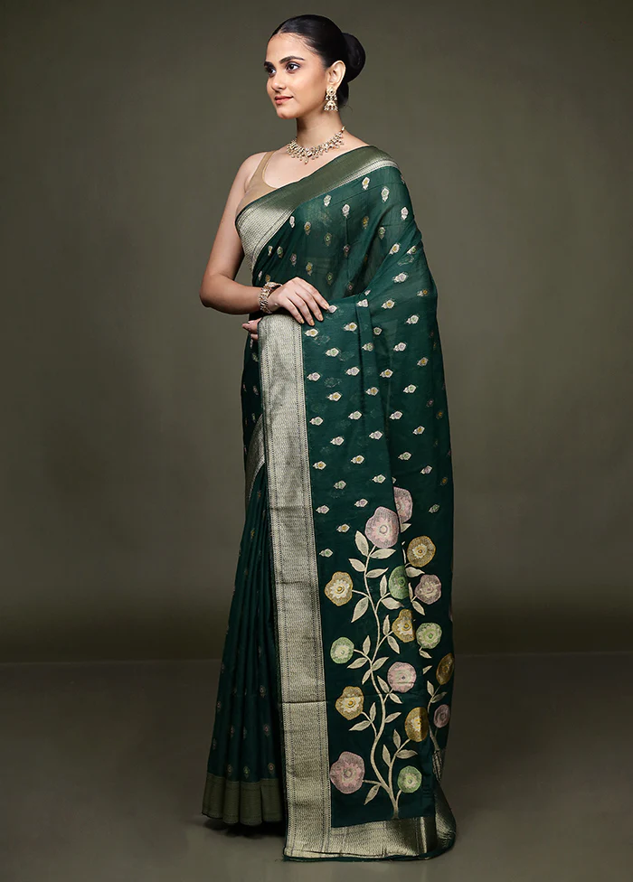 Green Dupion Silk Saree With Blouse Piece - Image 4