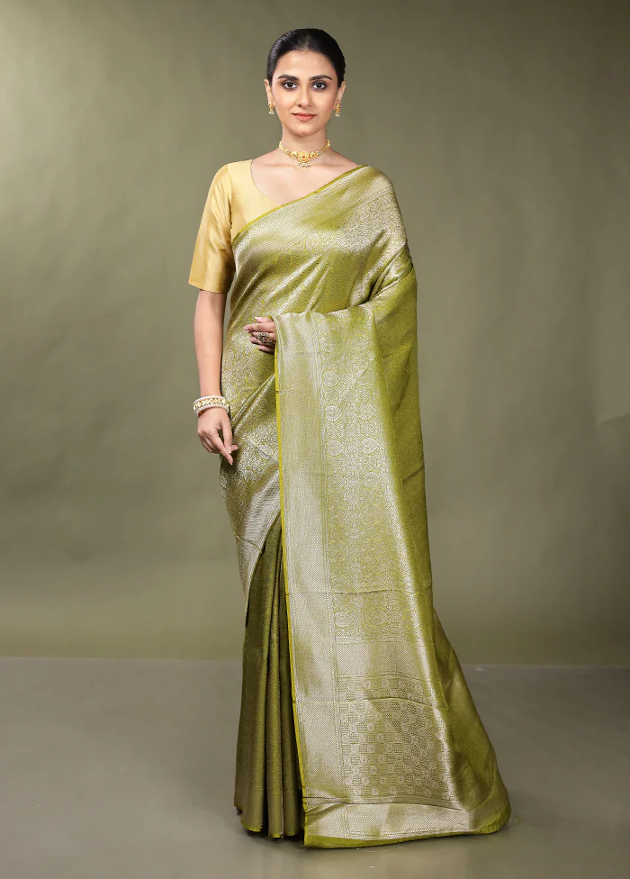 Green Dupion Silk Saree With Blouse Piece - Image 2