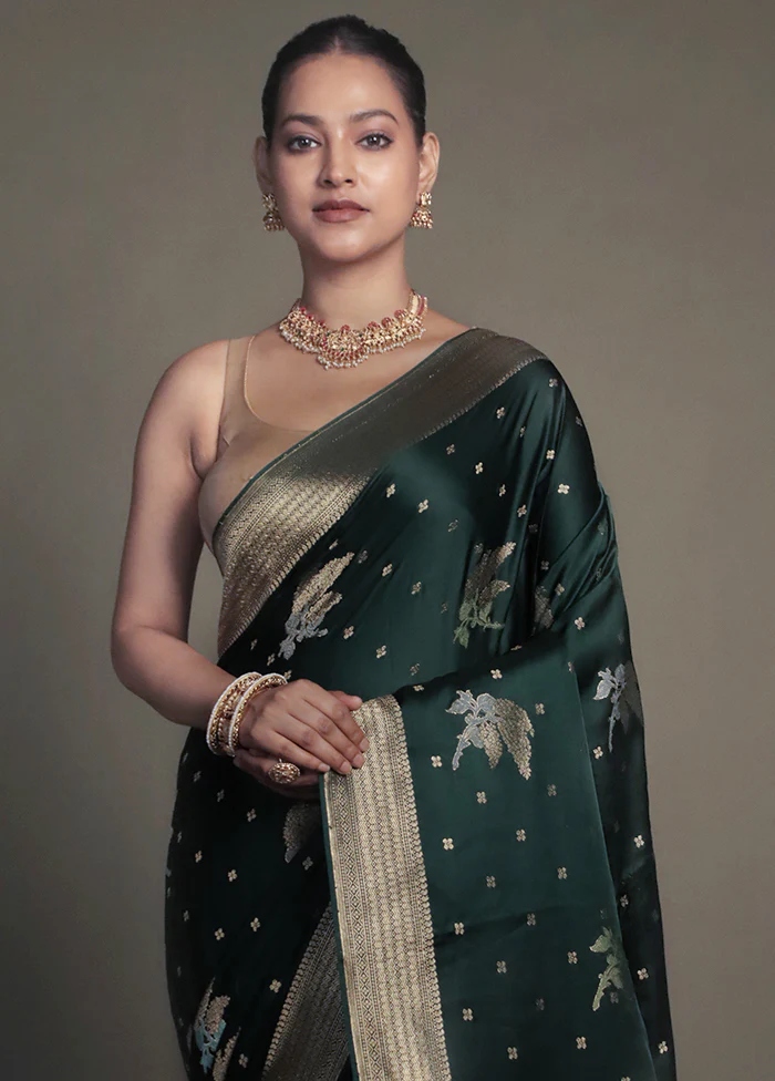 Green Dupion Silk Saree With Blouse Piece - Image 2