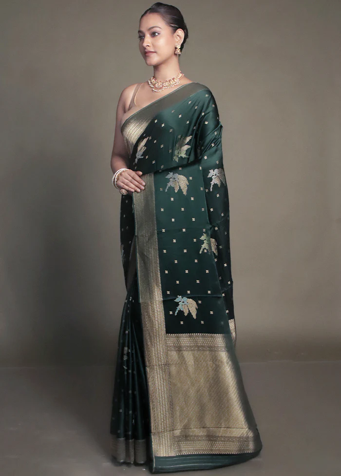 Green Dupion Silk Saree With Blouse Piece - Image 4