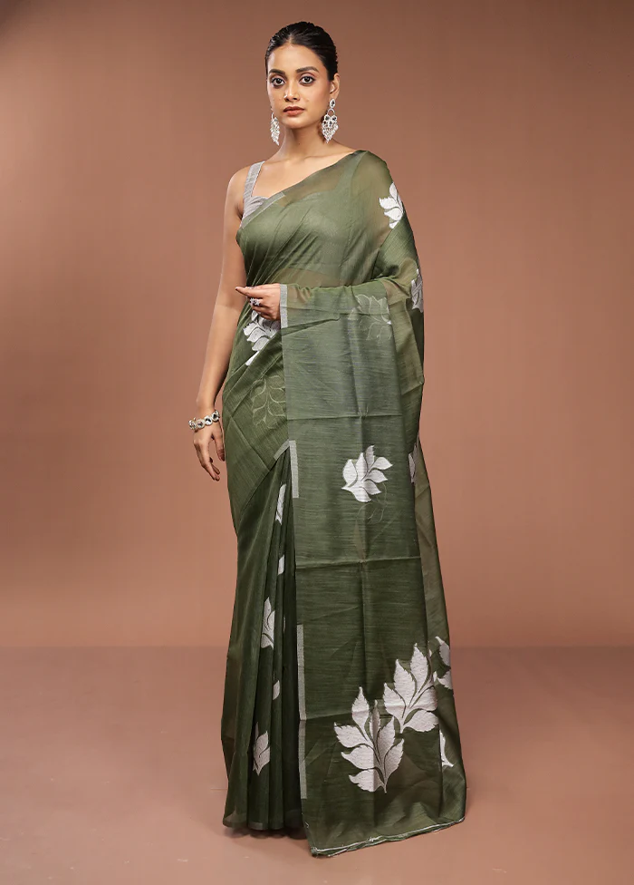 Green Dupion Silk Saree With Blouse Piece - Image 2