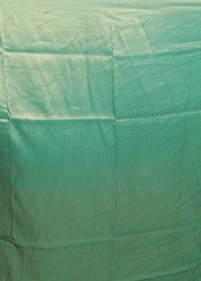Green Dupion Silk Saree With Blouse Piece - Image 5