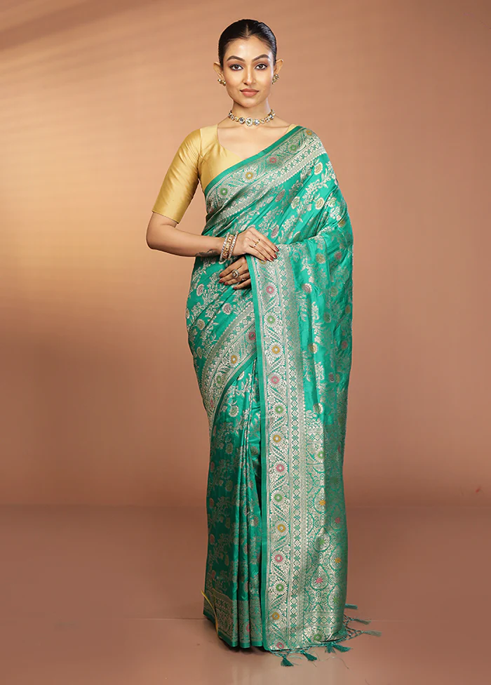Green Dupion Silk Saree With Blouse Piece - Image 2