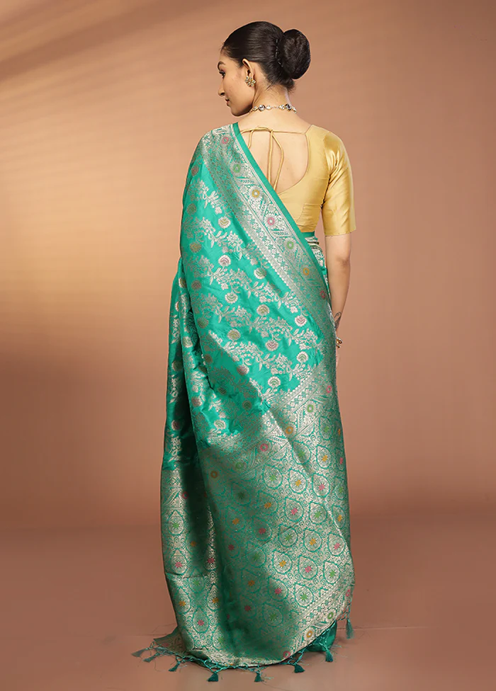 Green Dupion Silk Saree With Blouse Piece - Image 3
