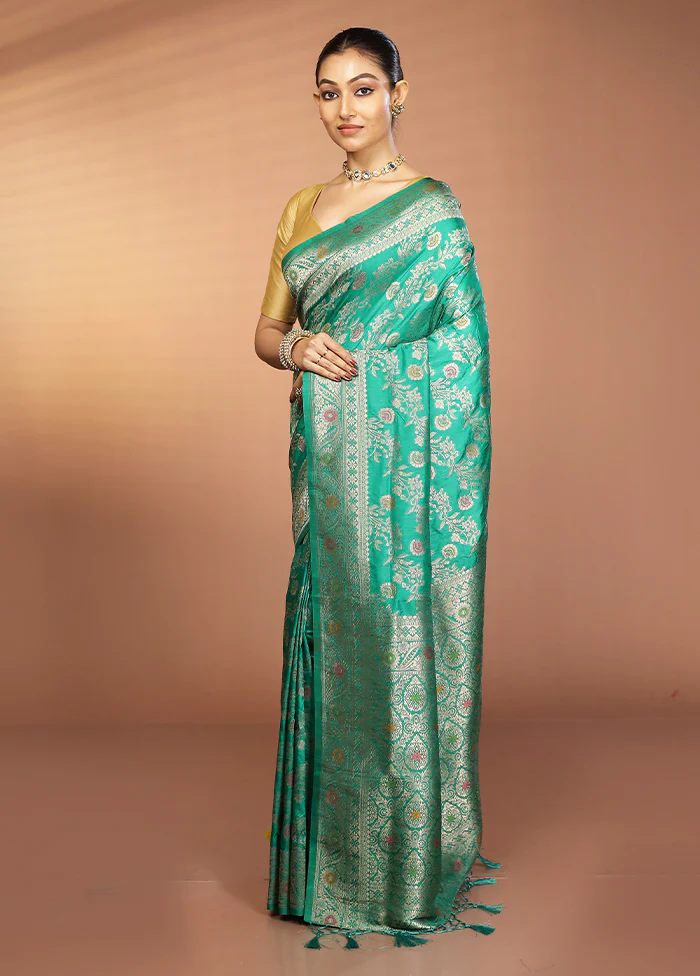 Green Dupion Silk Saree With Blouse Piece - Image 4