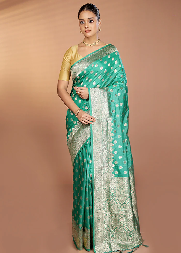 Green Dupion Silk Saree With Blouse Piece - Image 2