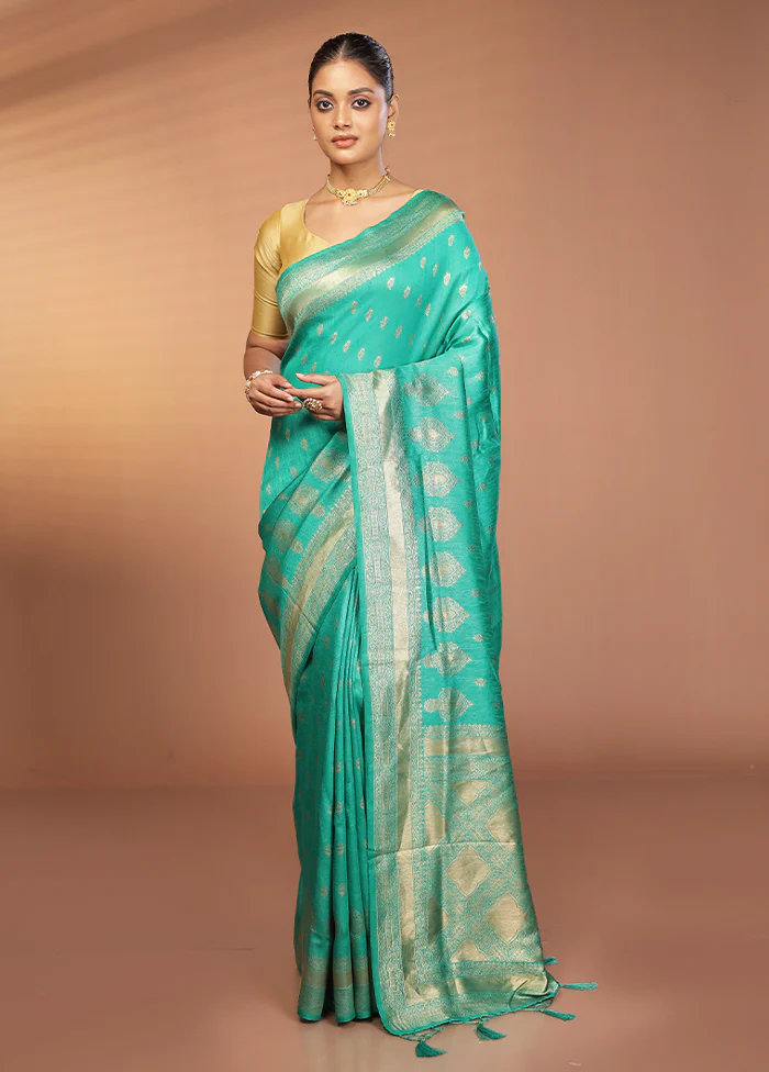 Green Dupion Silk Saree With Blouse Piece - Image 2