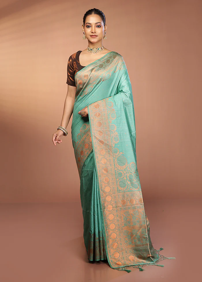 Green Dupion Silk Saree With Blouse Piece - Image 2