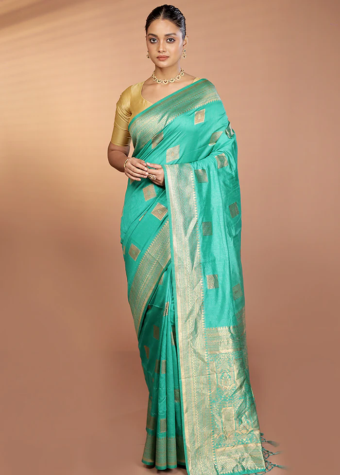 Green Dupion Silk Saree With Blouse Piece - Image 2