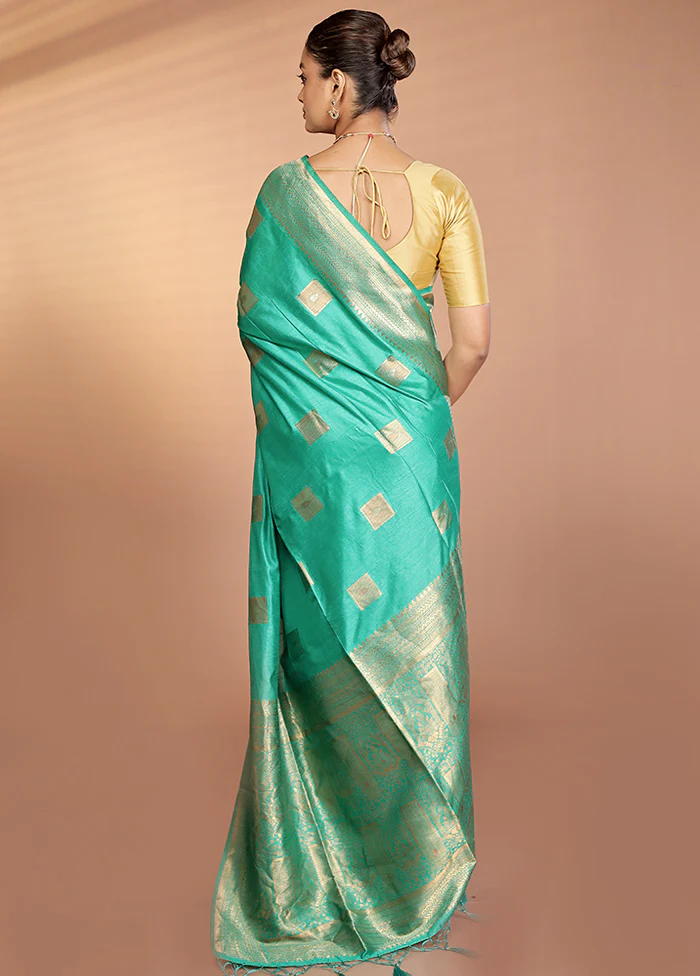 Green Dupion Silk Saree With Blouse Piece - Image 3