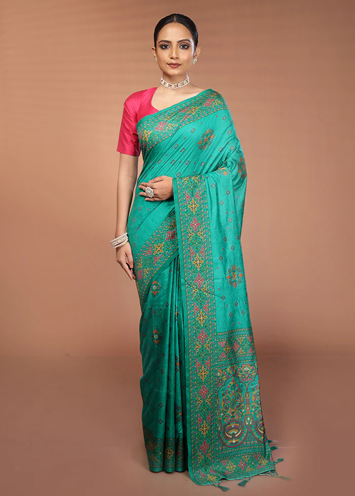 Green Dupion Silk Saree With Blouse Piece - Image 2