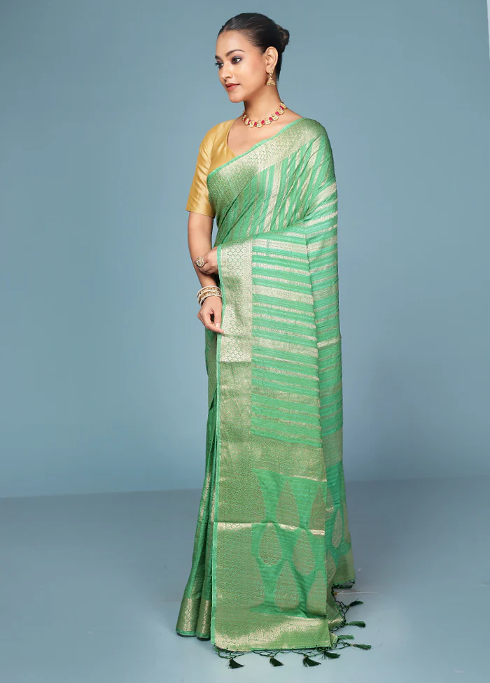 Green Dupion Silk Saree With Blouse Piece - Image 4