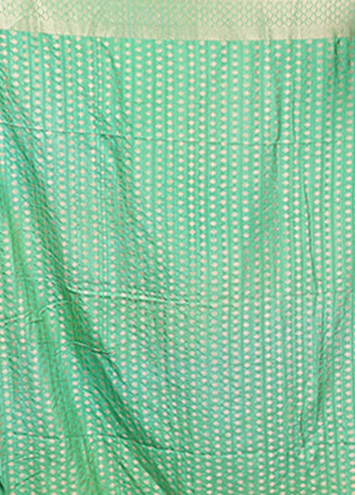 Green Dupion Silk Saree With Blouse Piece - Image 5