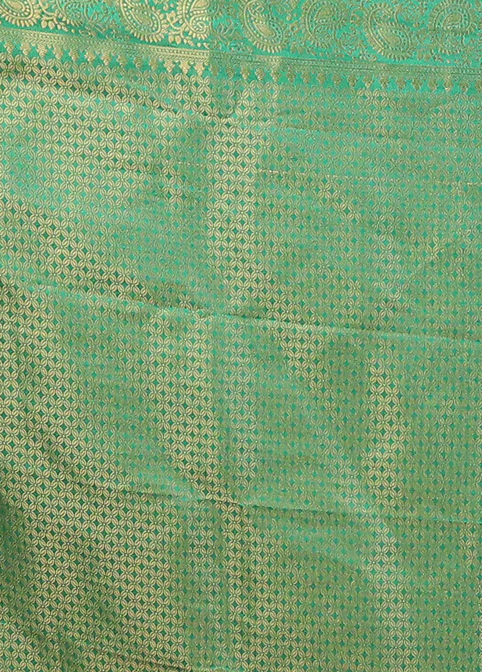 Green Dupion Silk Saree With Blouse Piece - Image 5
