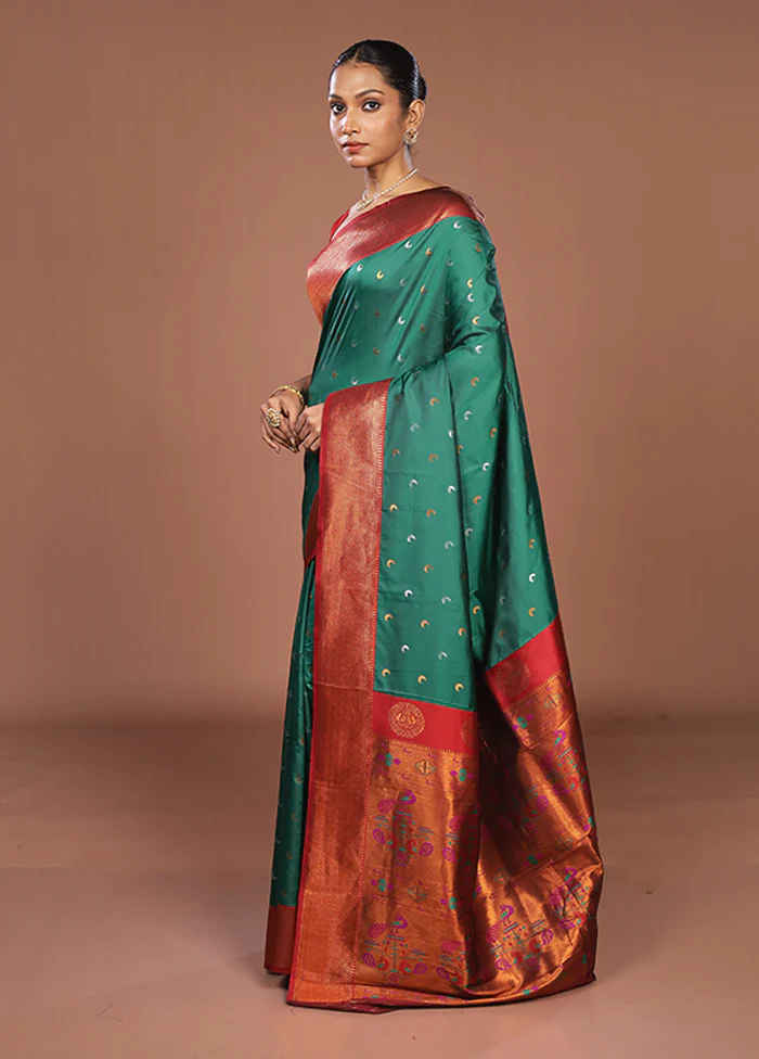 Green Dupion Silk Saree With Blouse Piece - Image 4