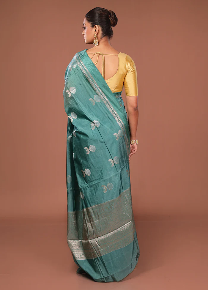Green Dupion Silk Saree With Blouse Piece - Image 3