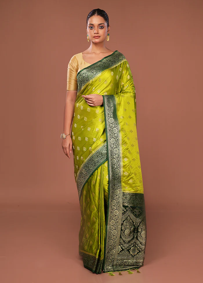 Green Dupion Silk Saree With Blouse Piece - Image 2