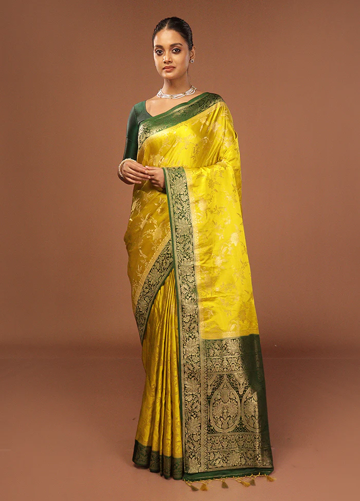 Green Dupion Silk Saree With Blouse Piece - Image 2