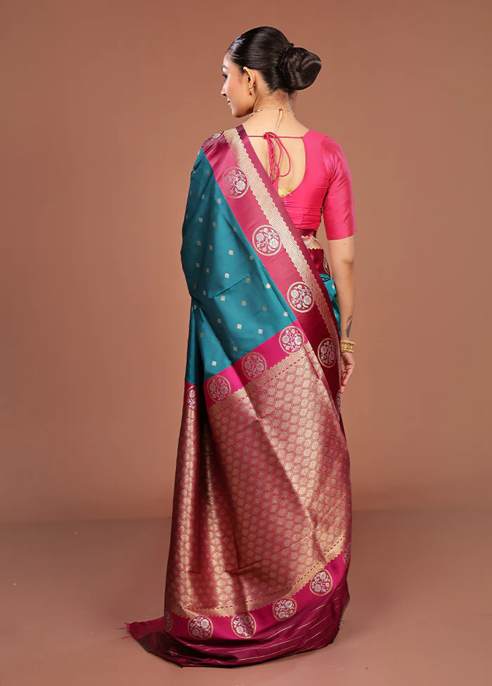 Green Dupion Silk Saree With Blouse Piece - Image 3
