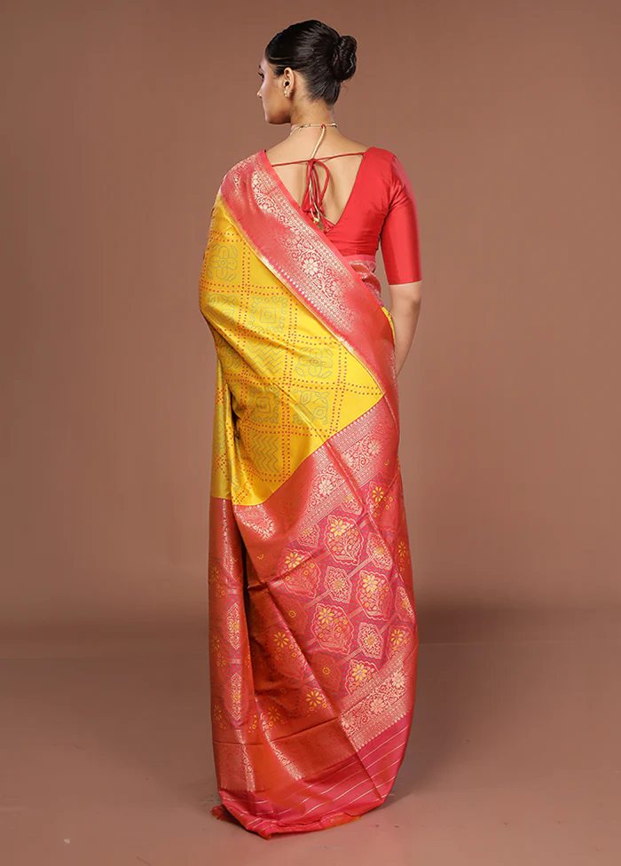 Green Dupion Silk Saree With Blouse Piece - Image 3