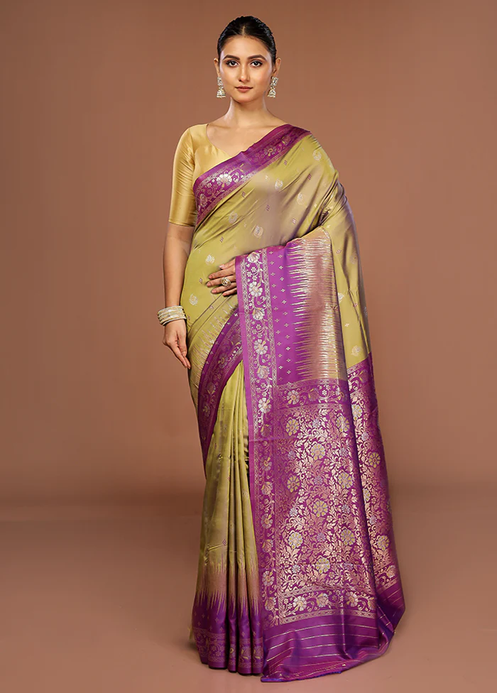 Green Dupion Silk Saree With Blouse Piece - Image 2