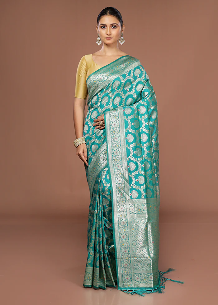 Green Dupion Silk Saree With Blouse Piece - Image 2