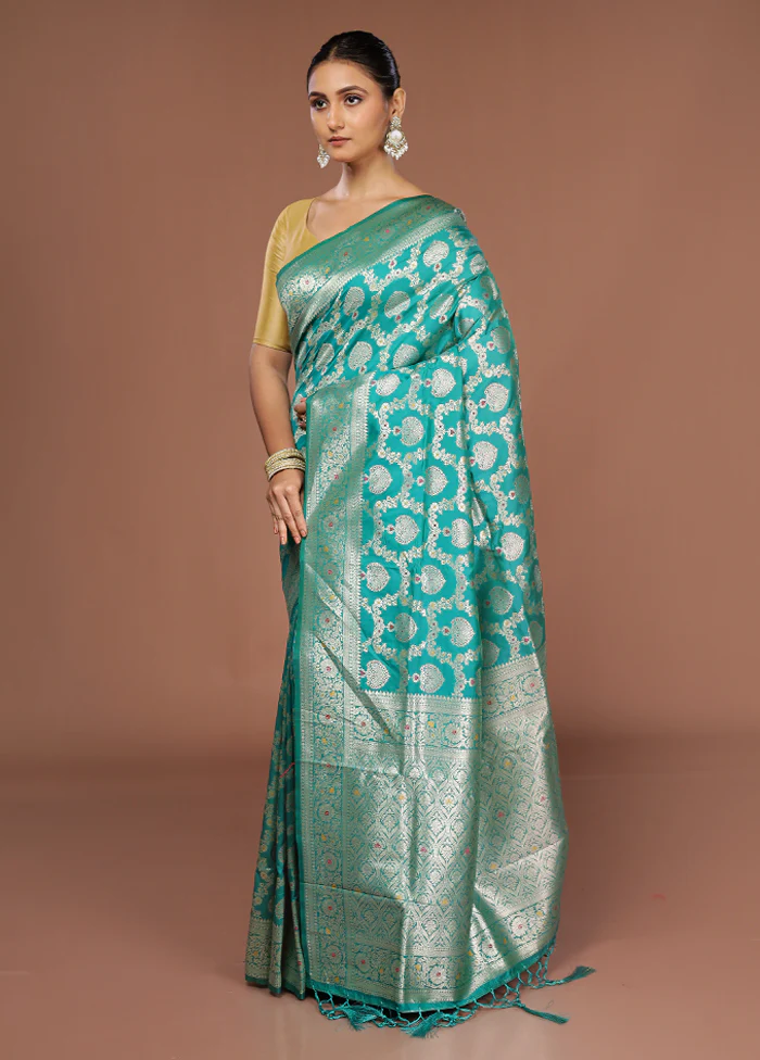 Green Dupion Silk Saree With Blouse Piece - Image 4