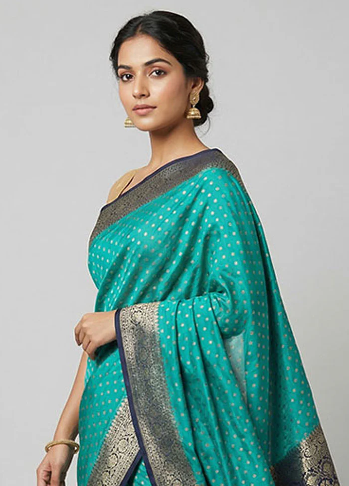 Green Dupion Silk Saree With Blouse Piece - Image 2